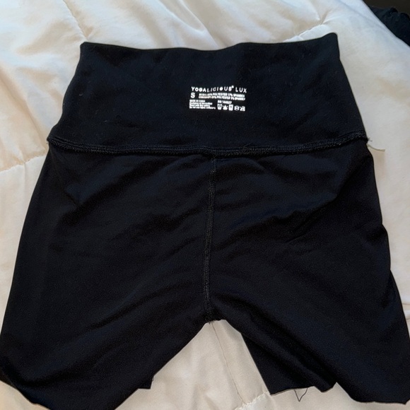 Women's Shorts - Assorted Colors - Picture 4 of 5